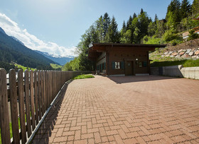 Mountain & Valley Lodge
