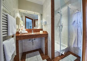 Thomsn Central Hotel & Appartements