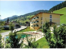 Landhotel & Aparthotel Almrösl