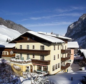 Landhotel & Aparthotel Almrösl