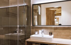 24 by Avenida Hotel & Residences