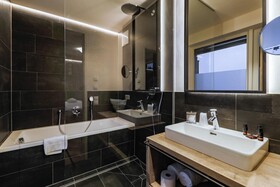 24 by Avenida Hotel & Residences