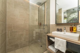 24 by Avenida Hotel & Residences