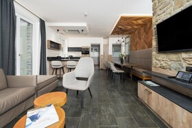 24 by Avenida Hotel & Residences