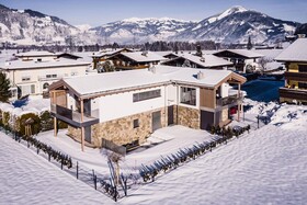 Aurora Mountain Chalet by Alpin Rentals