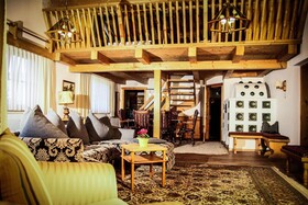 PEOPLE’S  HOTEL