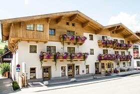PEOPLE’S  HOTEL