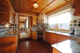 PEOPLE’S  HOTEL