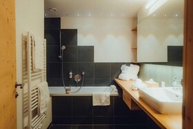 Holzhotel Forsthofalm