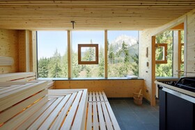 Holzhotel Forsthofalm