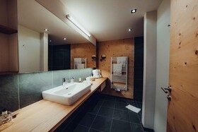 Holzhotel Forsthofalm