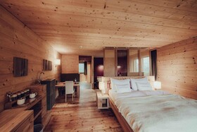 Holzhotel Forsthofalm