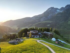 Holzhotel Forsthofalm