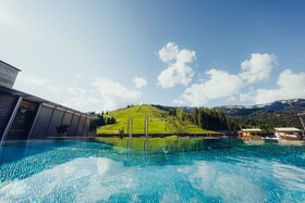 Holzhotel Forsthofalm