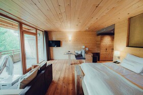 Holzhotel Forsthofalm