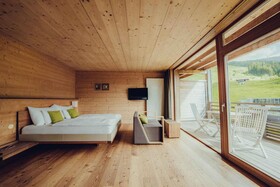 Holzhotel Forsthofalm