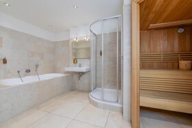 Avenida Panorama Chalets by Alpin Rentals