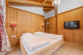 Avenida Panorama Chalets by Alpin Rentals