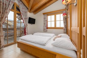 Avenida Panorama Chalets by Alpin Rentals