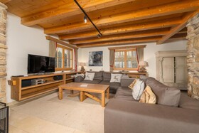Avenida Panorama Chalets by Alpin Rentals