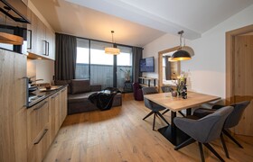 Emma Deluxe Aparthotel