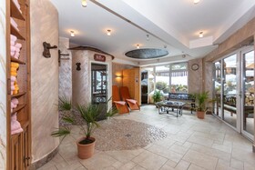 Klawunn Hotel & Apartment