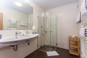 Klawunn Hotel & Apartment