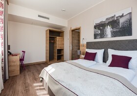 Hotel Max 70