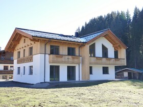 Lovely Chalet In Salzburg With Mountain View