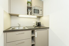 Room 5 Apartments