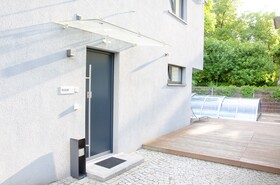 Room 5 Apartments