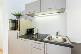 Room 5 Apartments