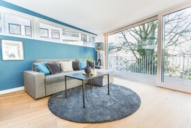 Room 5 Apartments