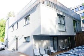 Room 5 Apartments