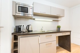 Room 5 Apartments