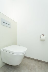 Room 5 Apartments