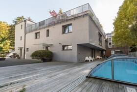 Room 5 Apartments