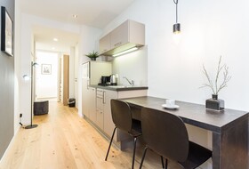 Room 5 Apartments