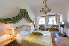 Schloss Mönchstein