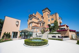 Schloss Mönchstein