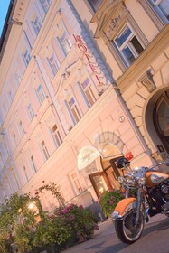 Wolf-Dietrich Apartments