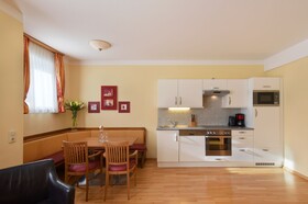 Apartments Hotel Cella Central