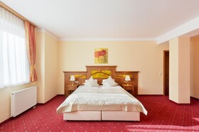Apartments Hotel Cella Central