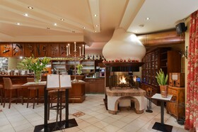 Apartments Hotel Cella Central