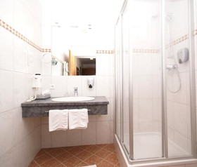 Lakeside Luxury Apartments