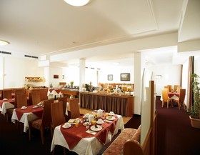 Lakeside Luxury Apartments