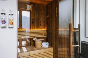 Nikolaus by AvenidA Panoramic Wellness Suites