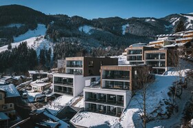 Nikolaus by AvenidA Panoramic Wellness Suites