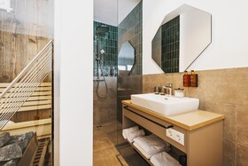 Nikolaus by AvenidA Panoramic Wellness Suites