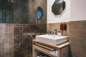 Nikolaus by AvenidA Panoramic Wellness Suites